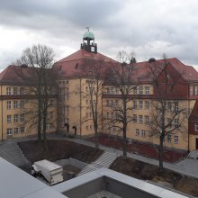 Blick vom Dach auf den Schulhof - 15.02.2022